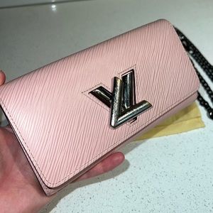 COPY - Louis Vuitton ‘Twist’ wallet on chain